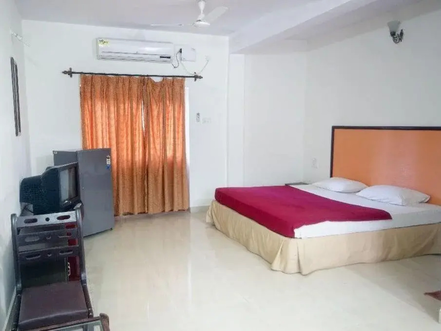 Hotel Merit Residency