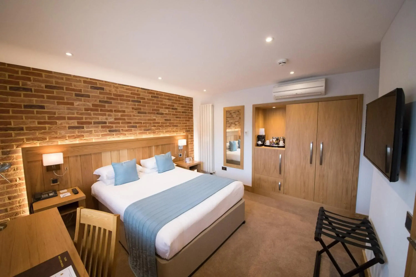 Tewinbury Farm Hotel