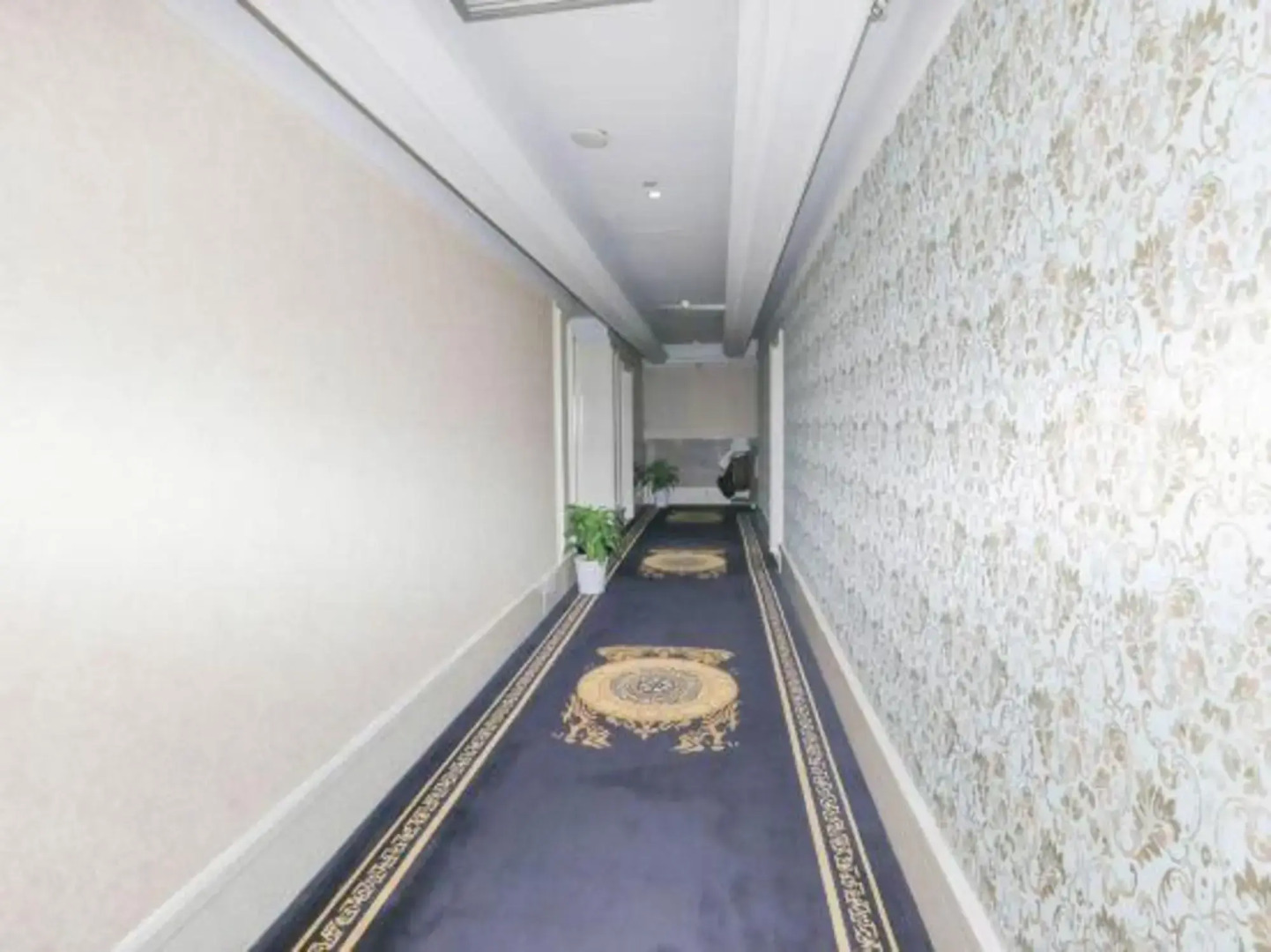 Jingshang Theme Business Hotel