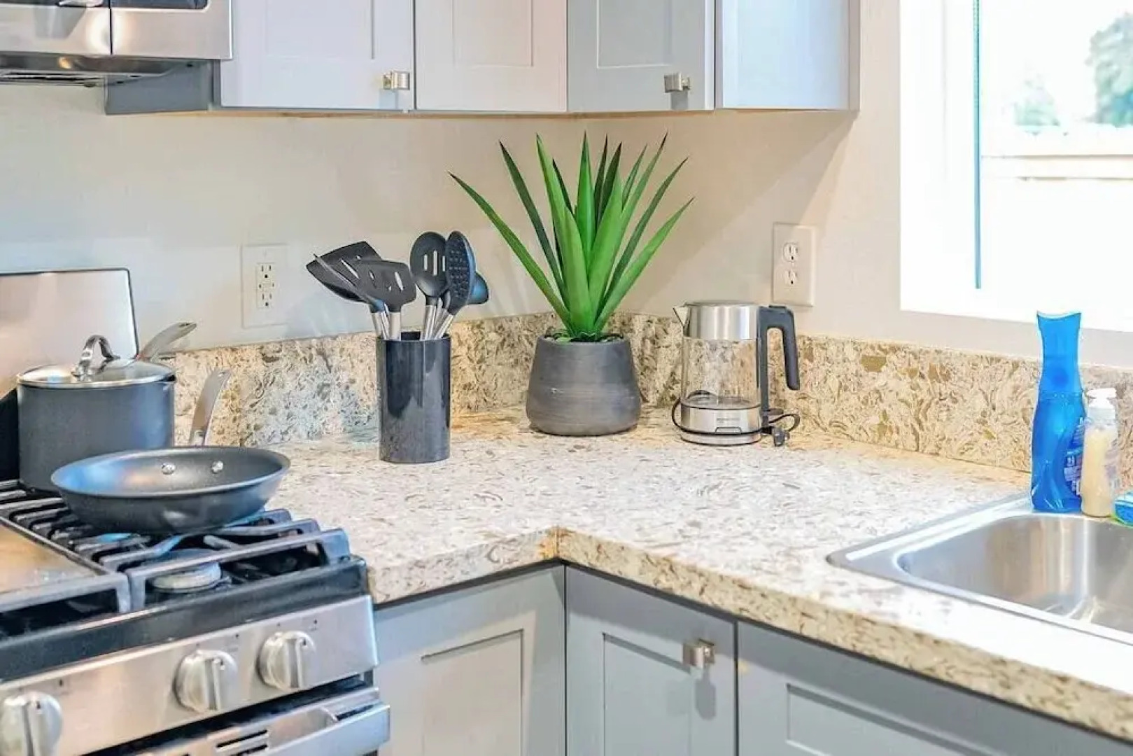 Elegant Country Retreat With Serene Patio Haven