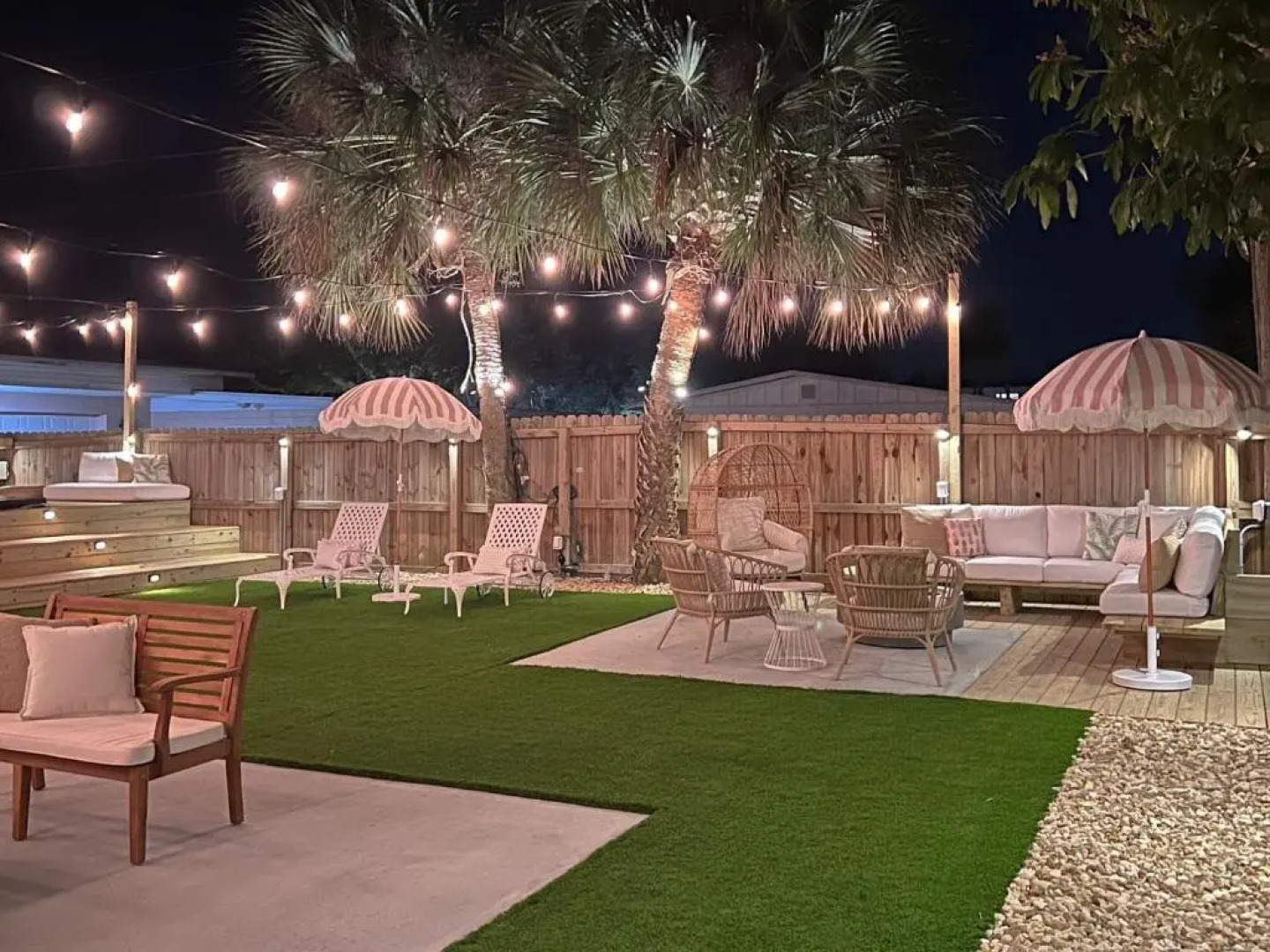 Luxury Villa 3 Blocks from the Beach with Hot Tub a Fire Pit and Outdoor Oasis