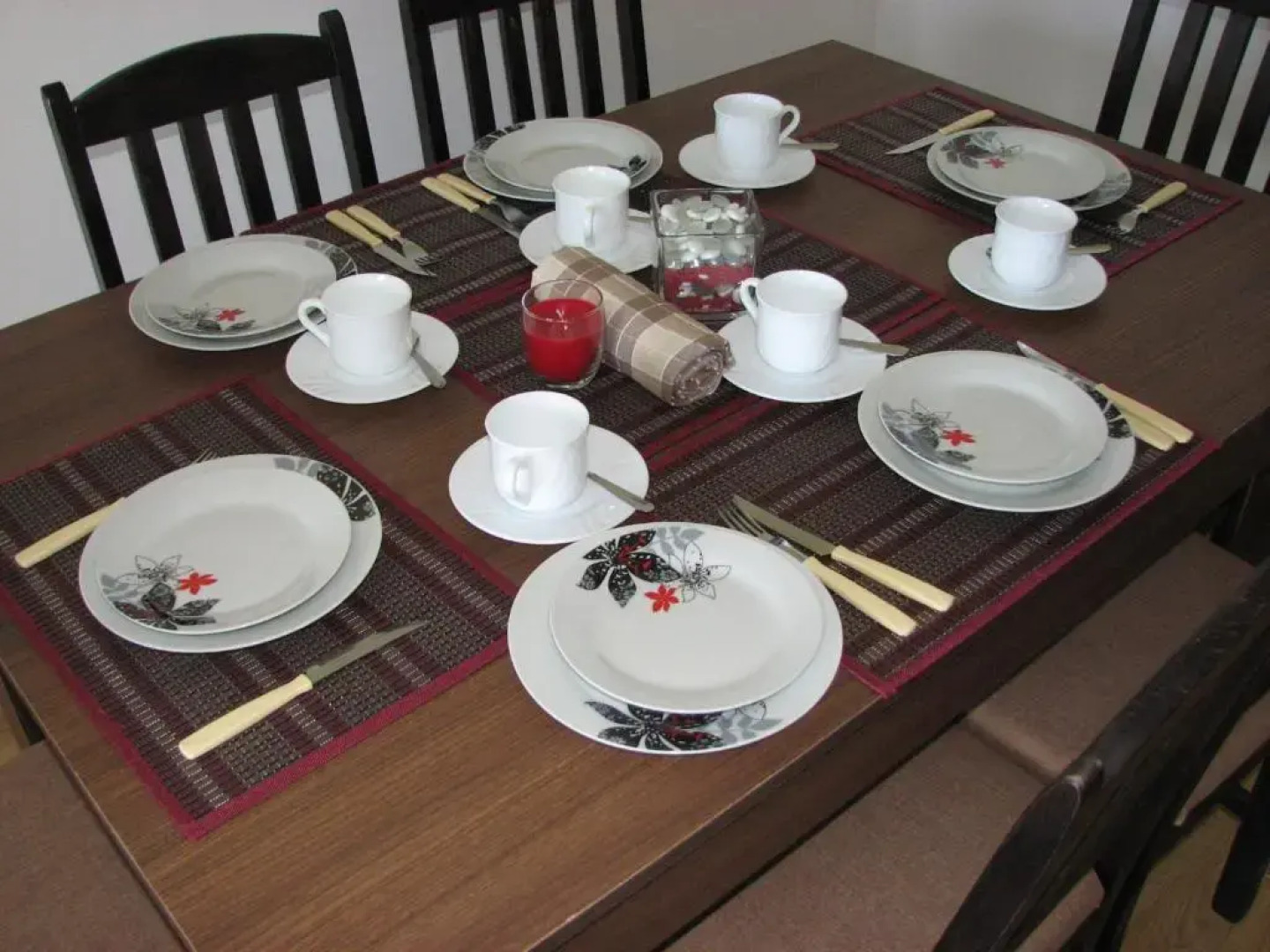 Two-Bedroom Apartment Donika