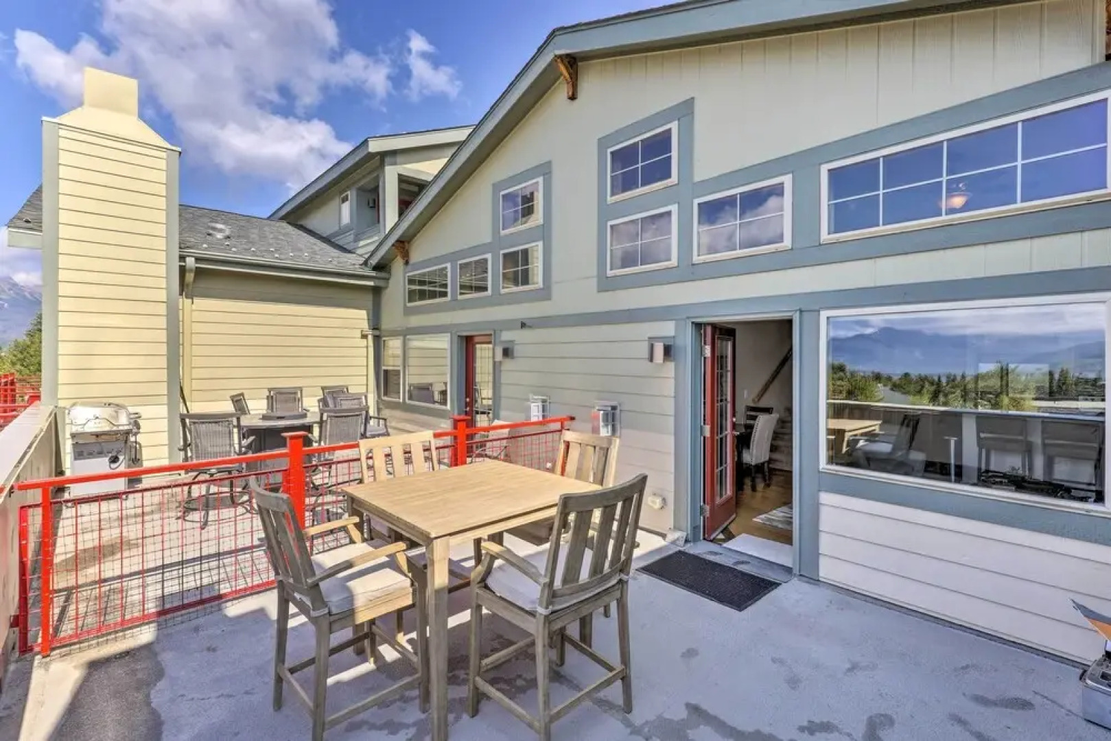 7 Mi to Ski: Main Street Dillon Condo