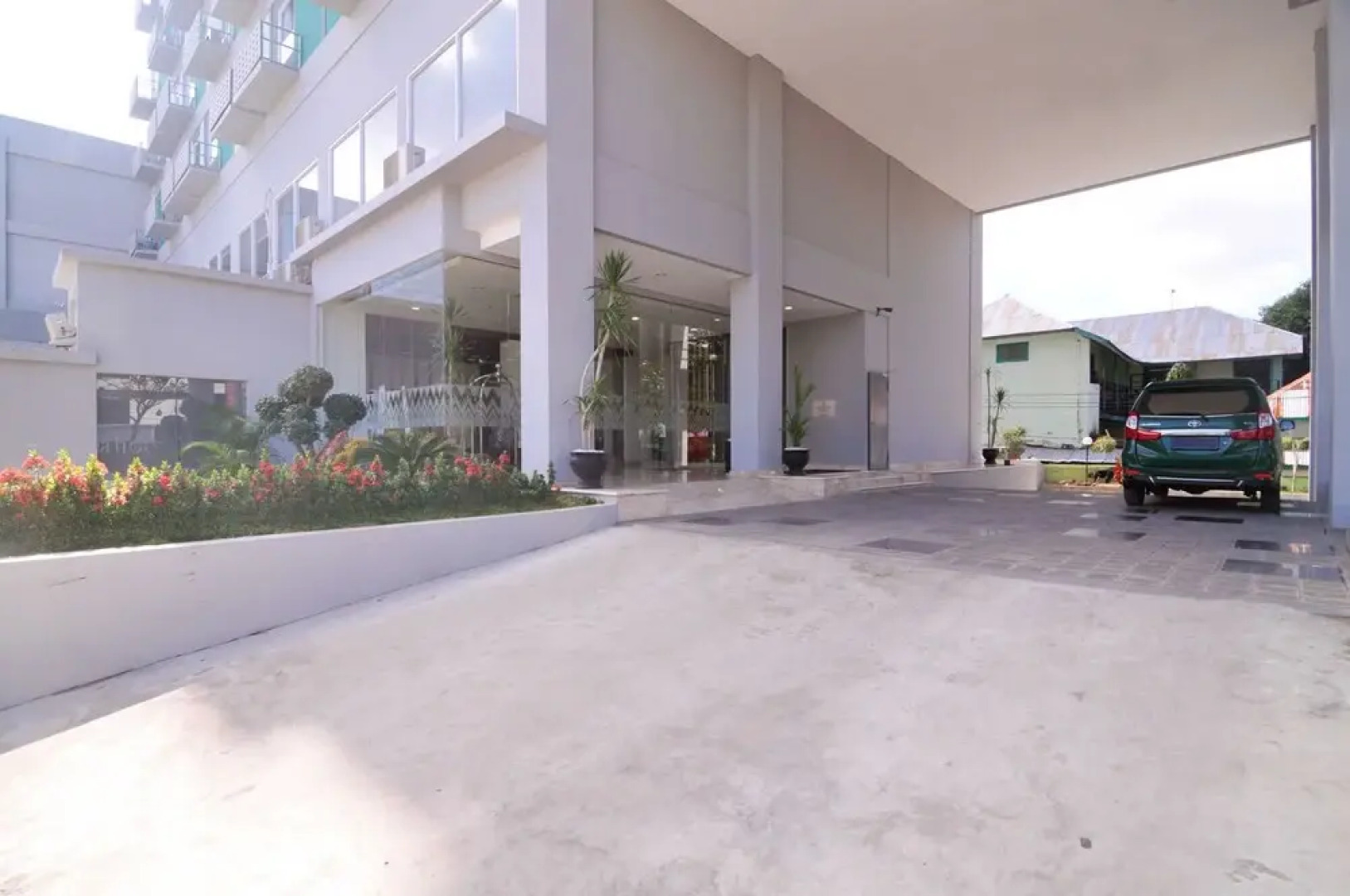 Airy Ratu Indah Mappanyukki Makassar