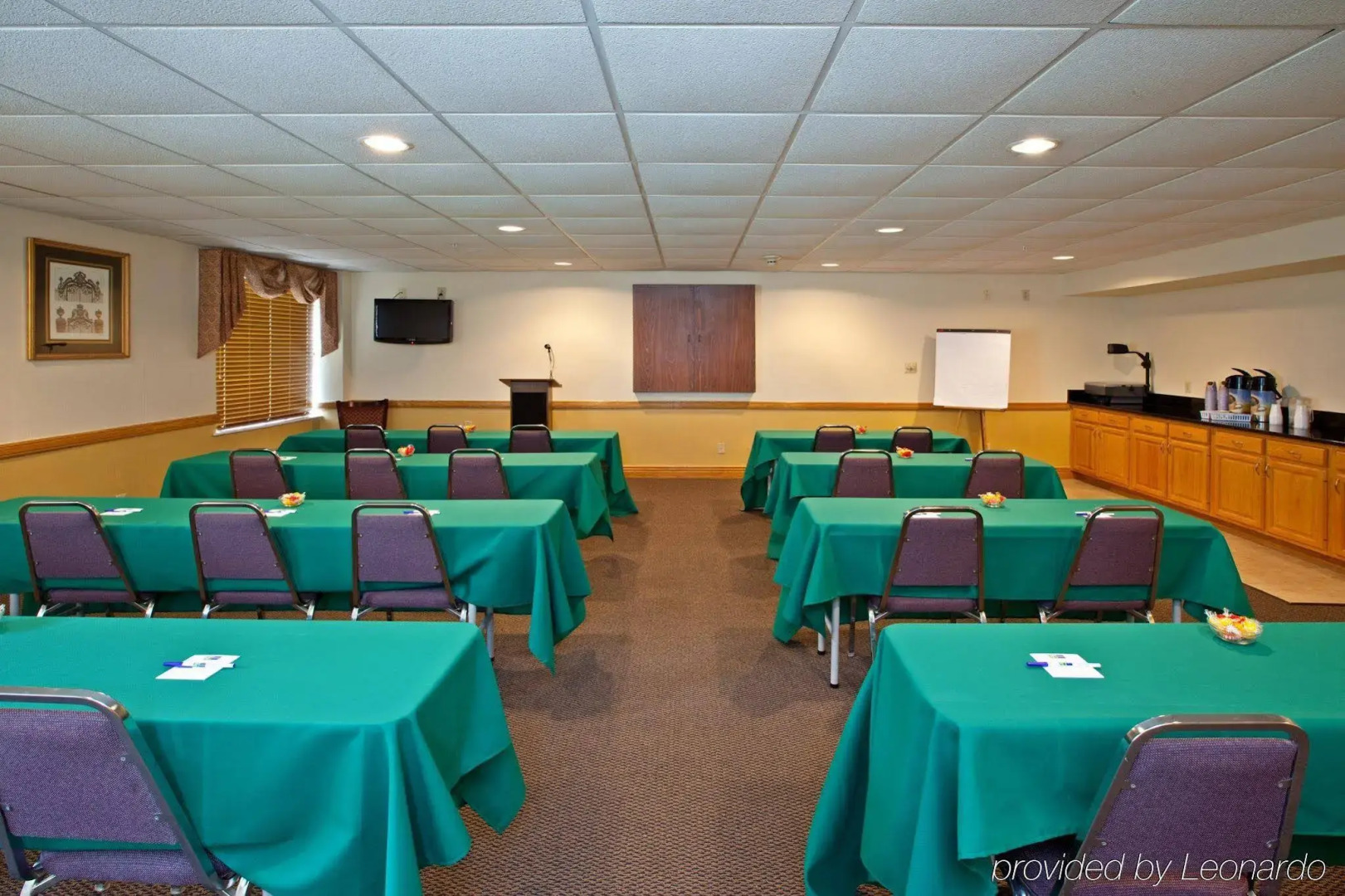 Holiday Inn Express & Suites Scottsburg by IHG