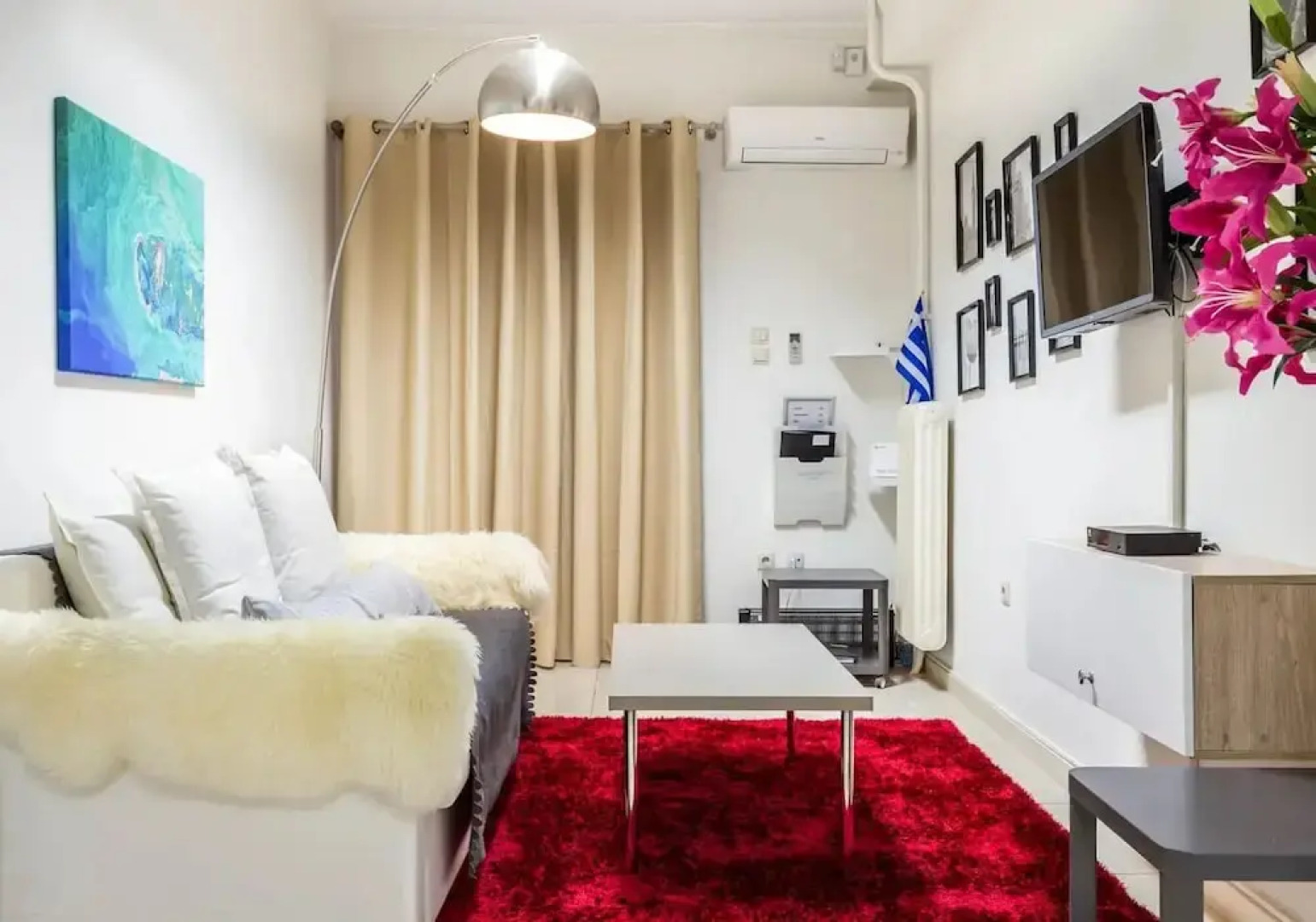 Adorable flat for 4 ppl in Kolonaki