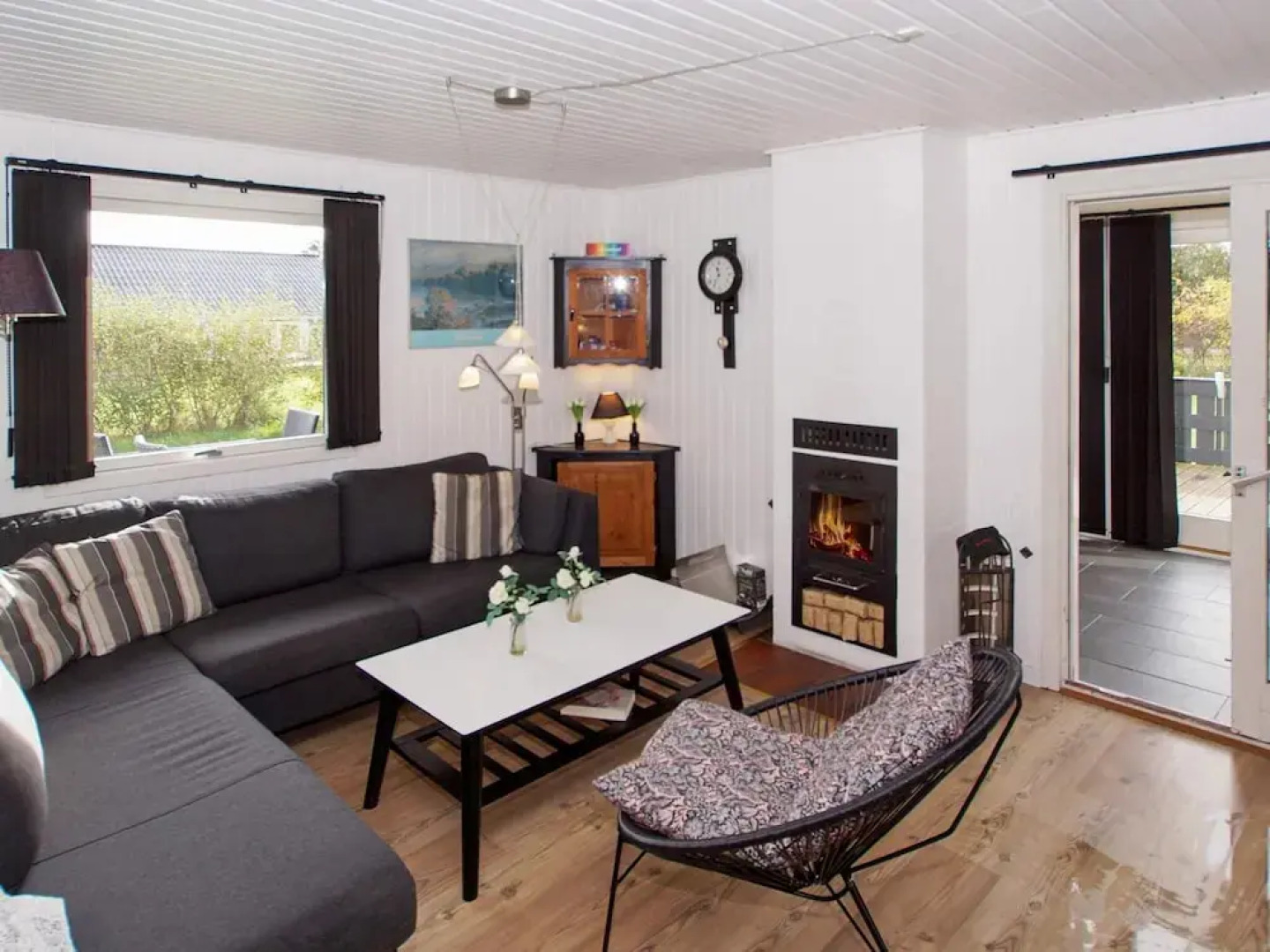 Enticing Holiday Home in Hemmet near Sea