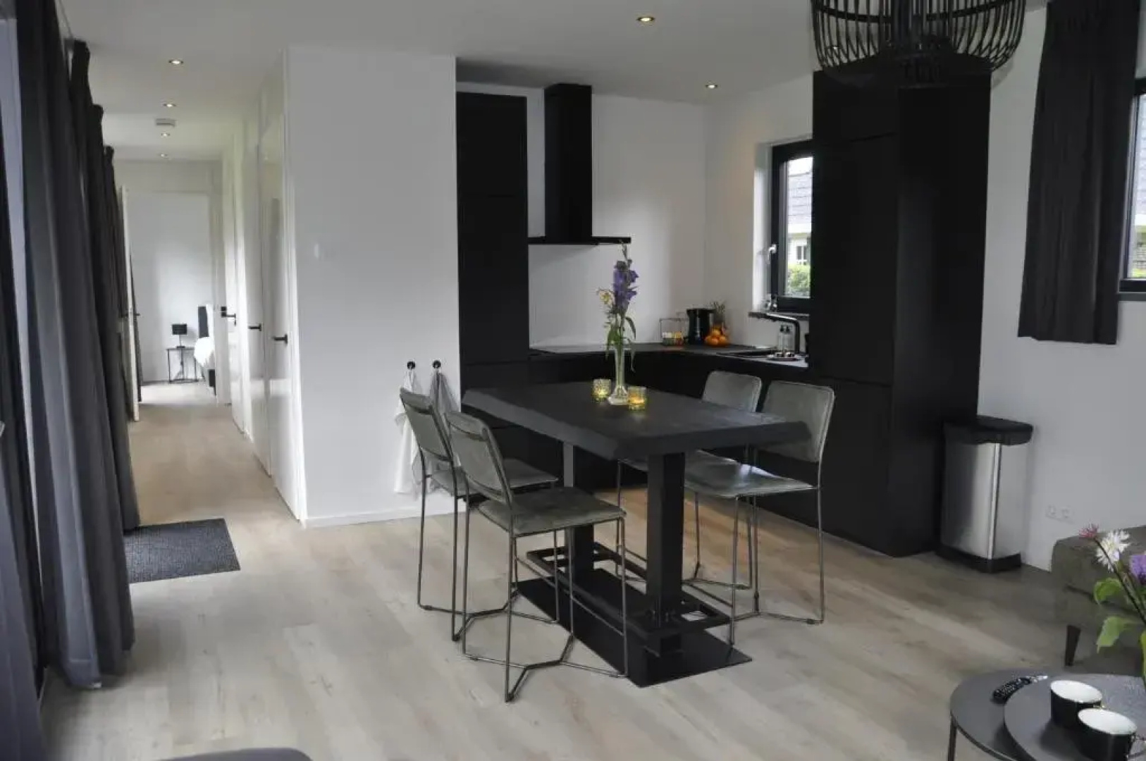 The Black Oak - Luxe bungalow met prive sauna