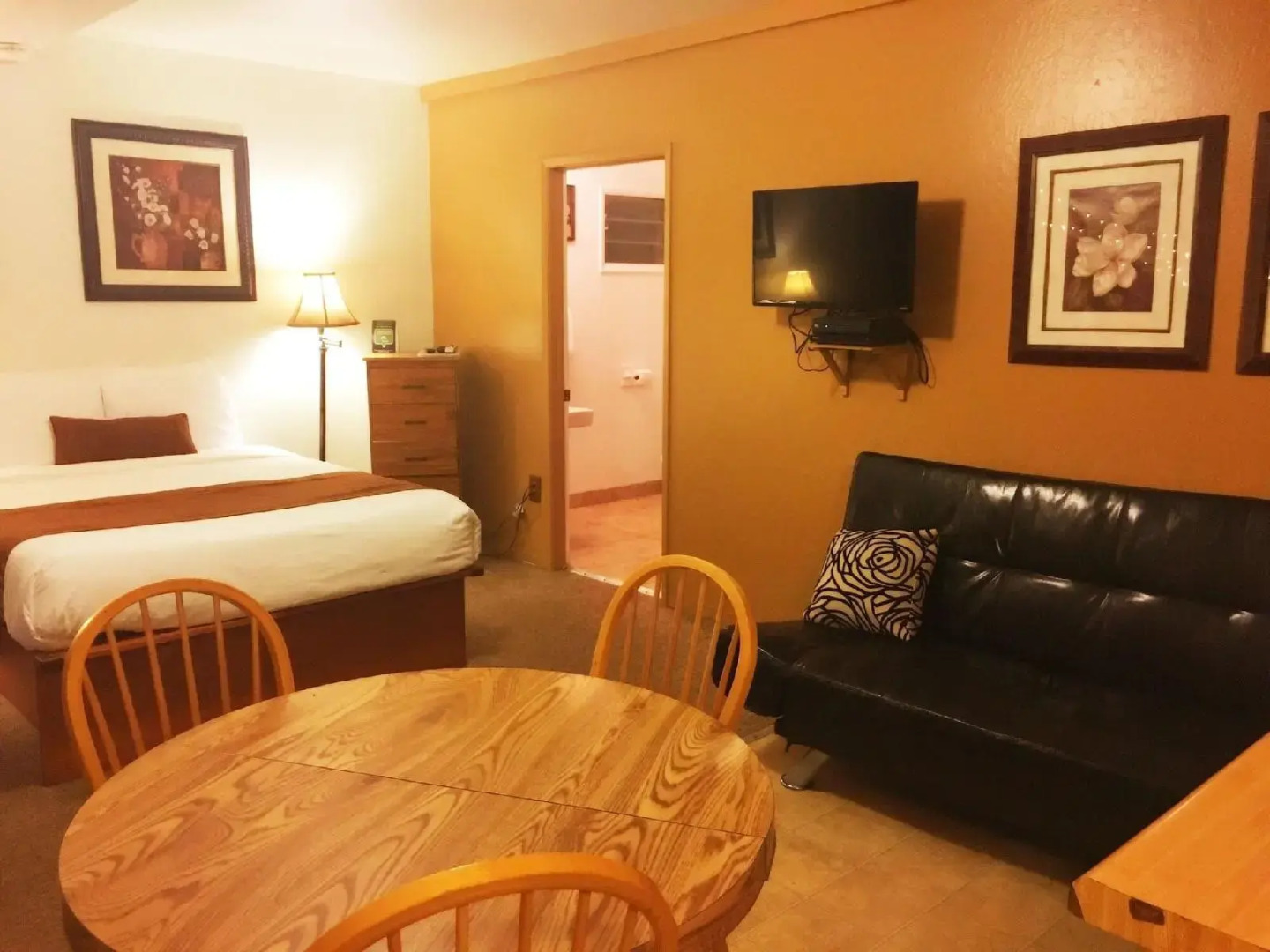 Redwoods River Resort