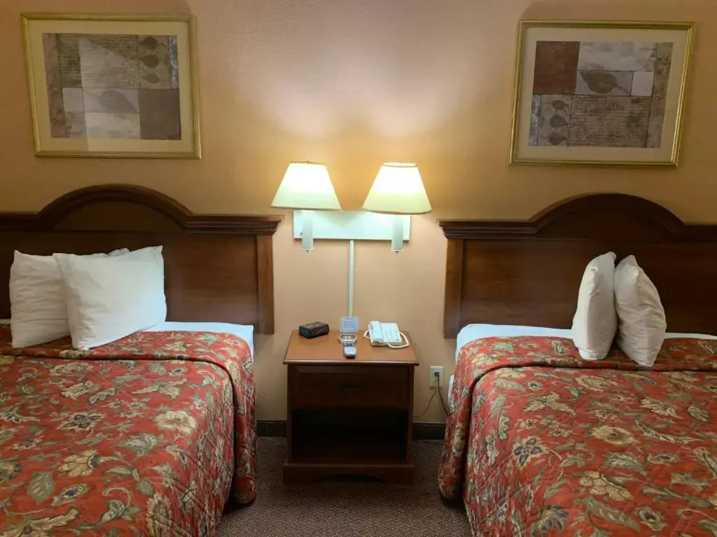 Owensville Motor Inn