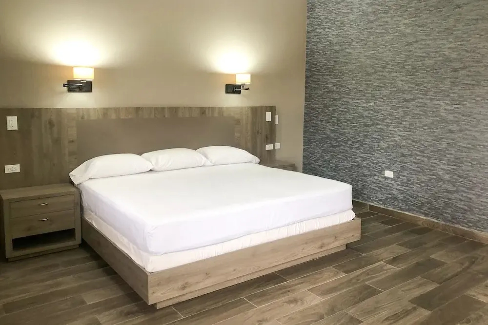 Capital O Palms Hotel