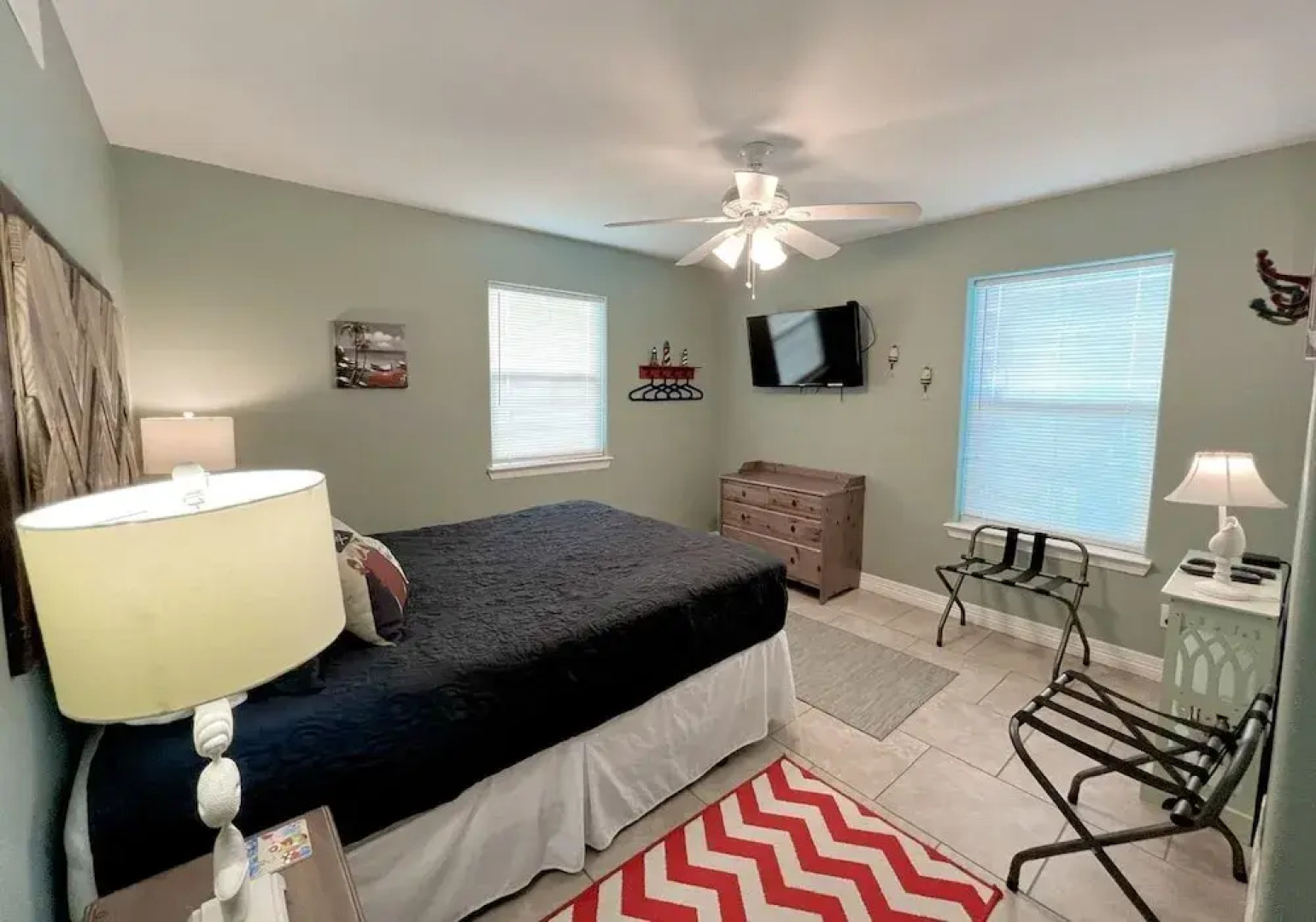 Abby Sands Castle 2 Bedroom Home by RedAwning