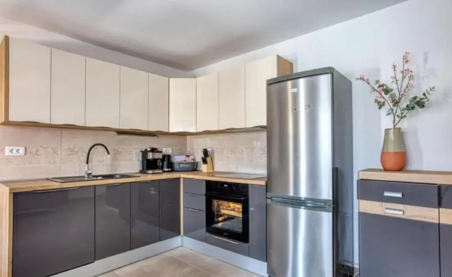 Mirka - With Heated Pool - H