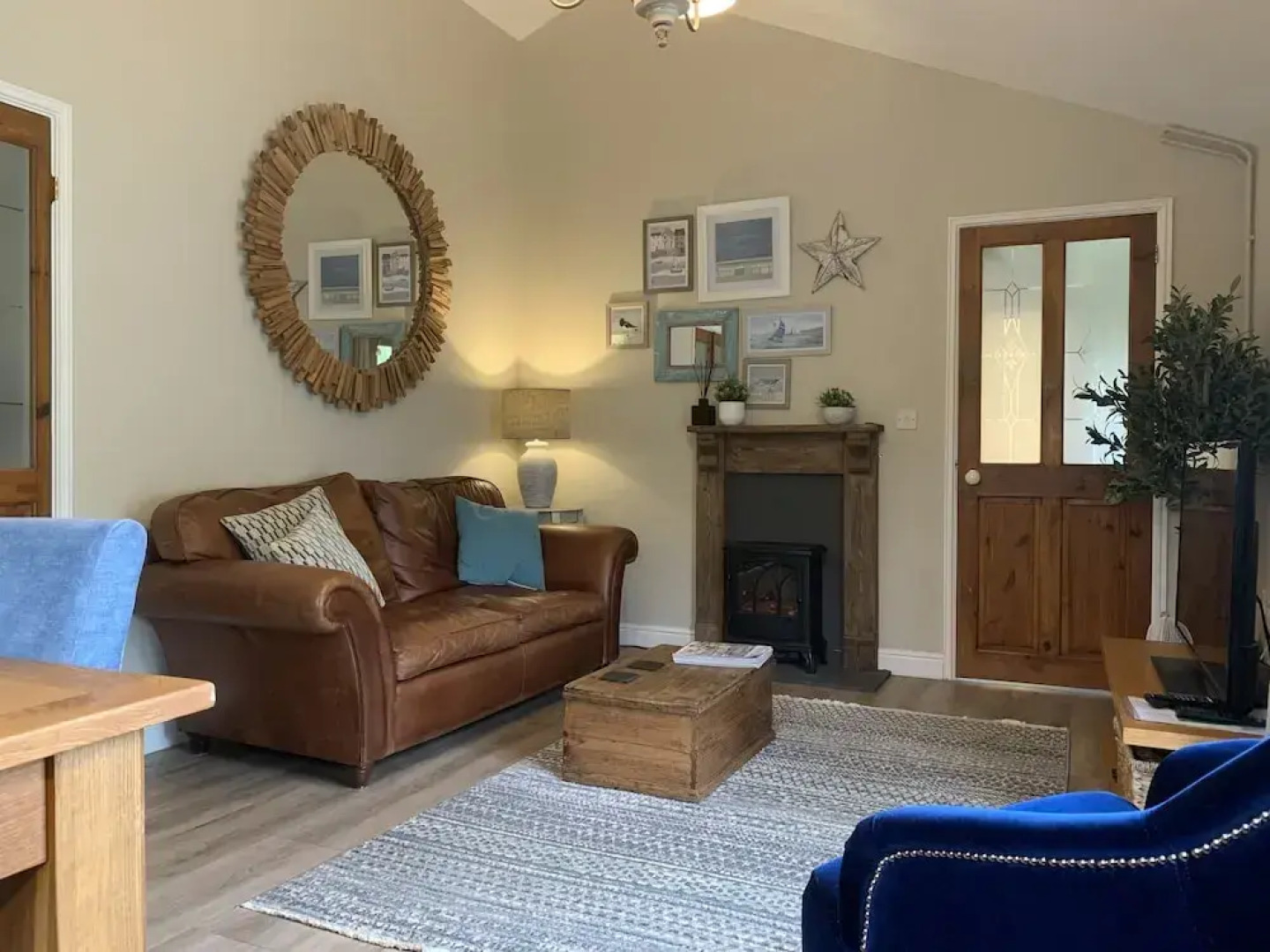 Come & Stay on a Real Norfolk Vineyard