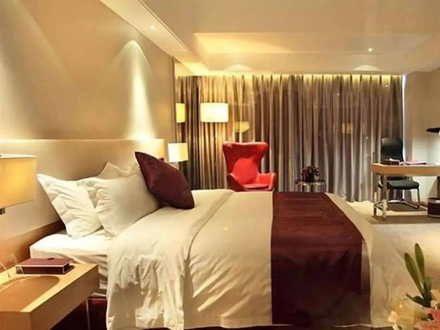 Kings Land Hotel Shunde
