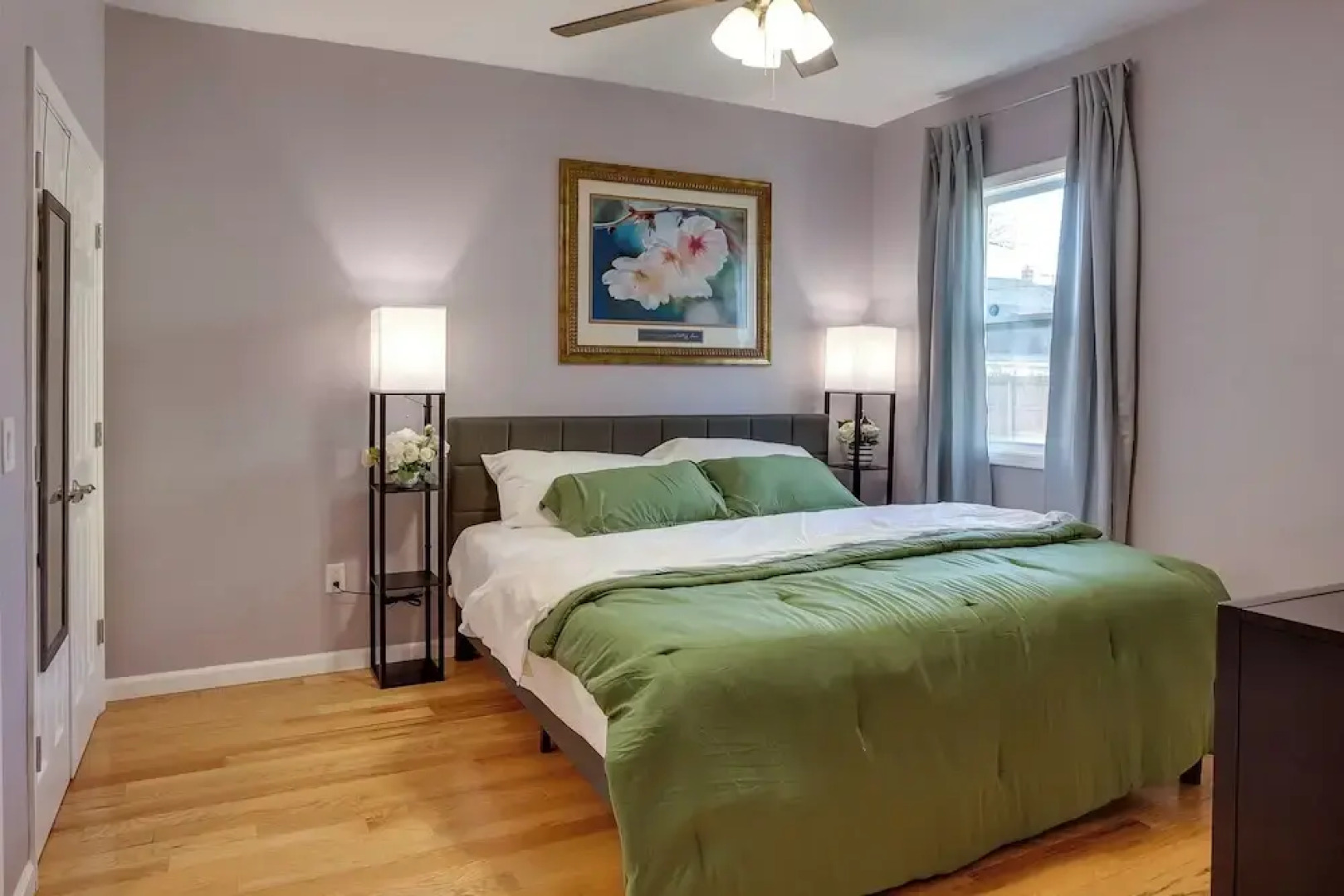 8 Mi to Louisville: New Albany Home w/ Grill!