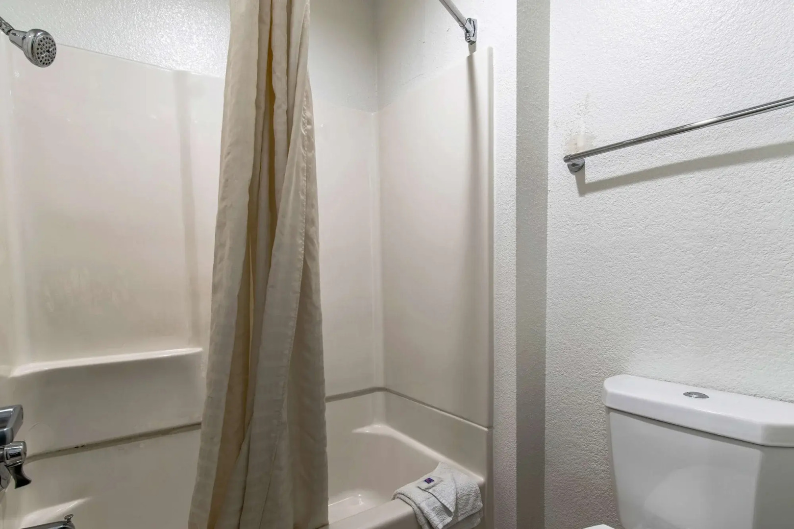 Motel 6 Ontario, CA - Airport