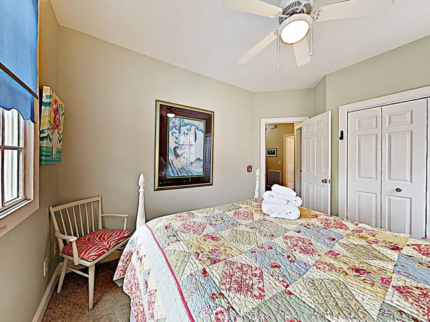 Charming & Spacious , 200 Steps From The Sand 3 Bedroom Condo