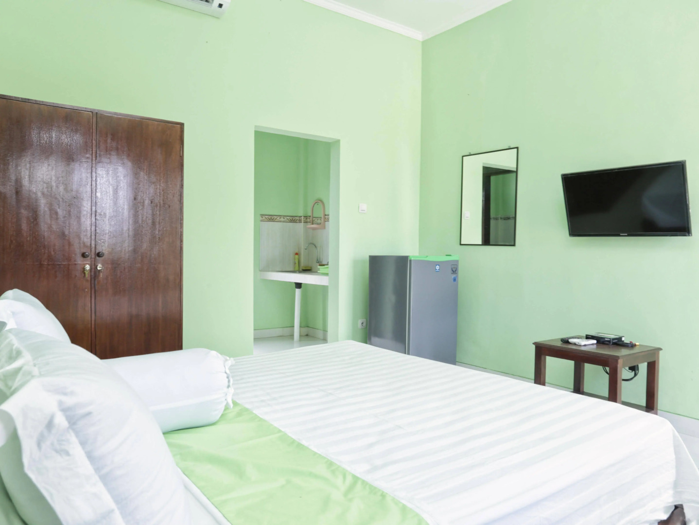 RedDoorz @ Kerobokan Canggu