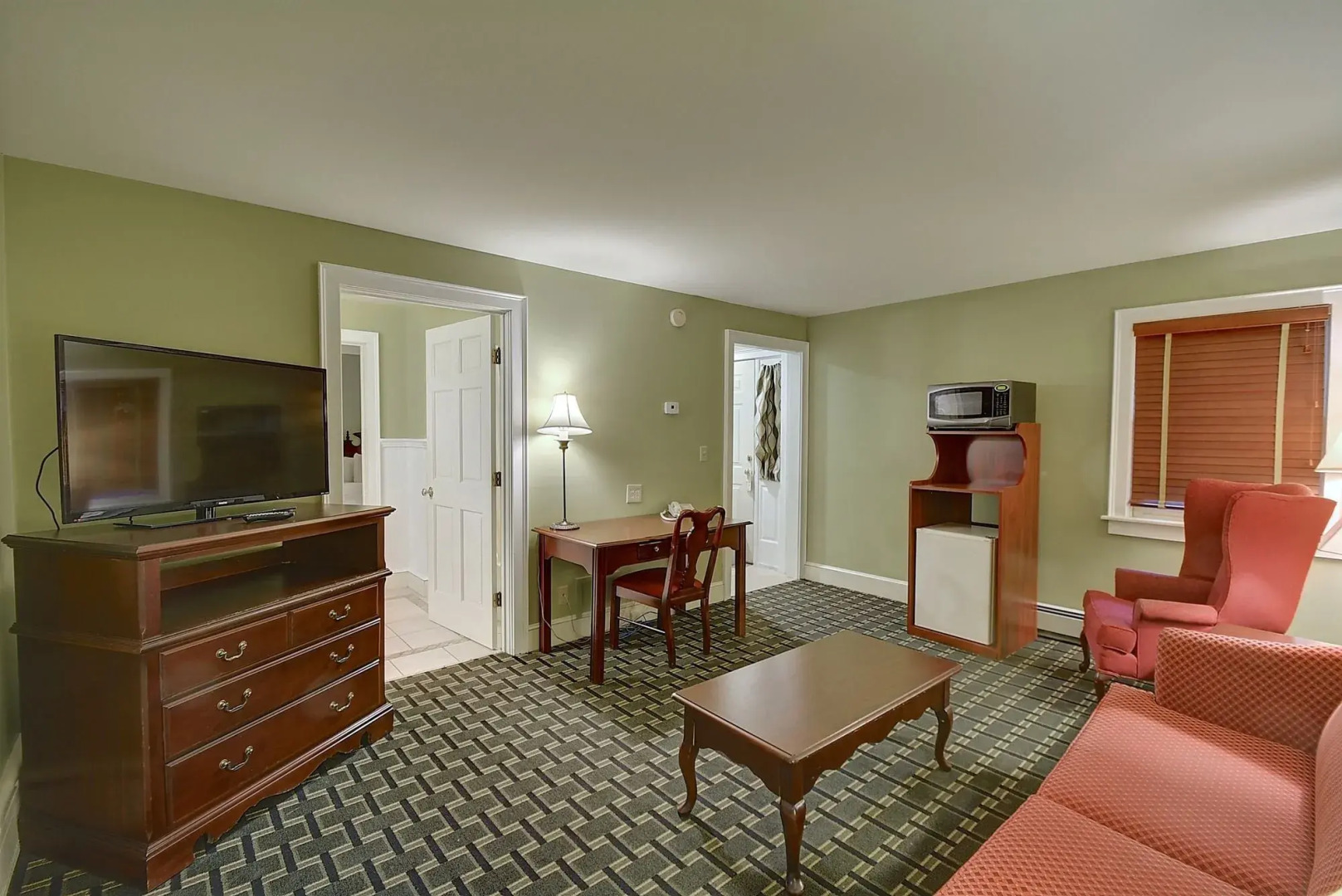 Colonial Motel And Spa