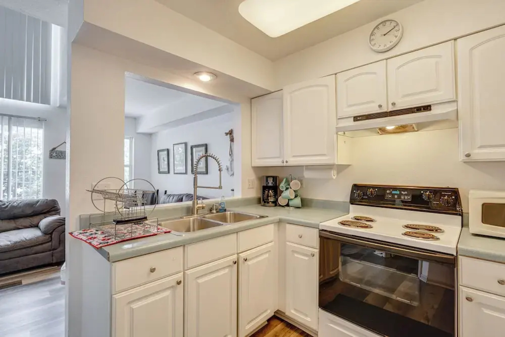 Pet-friendly Lake of the Ozarks Gem!