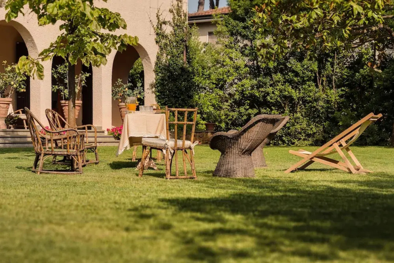 Forte dei Marmi renewed 6 bedroom villa