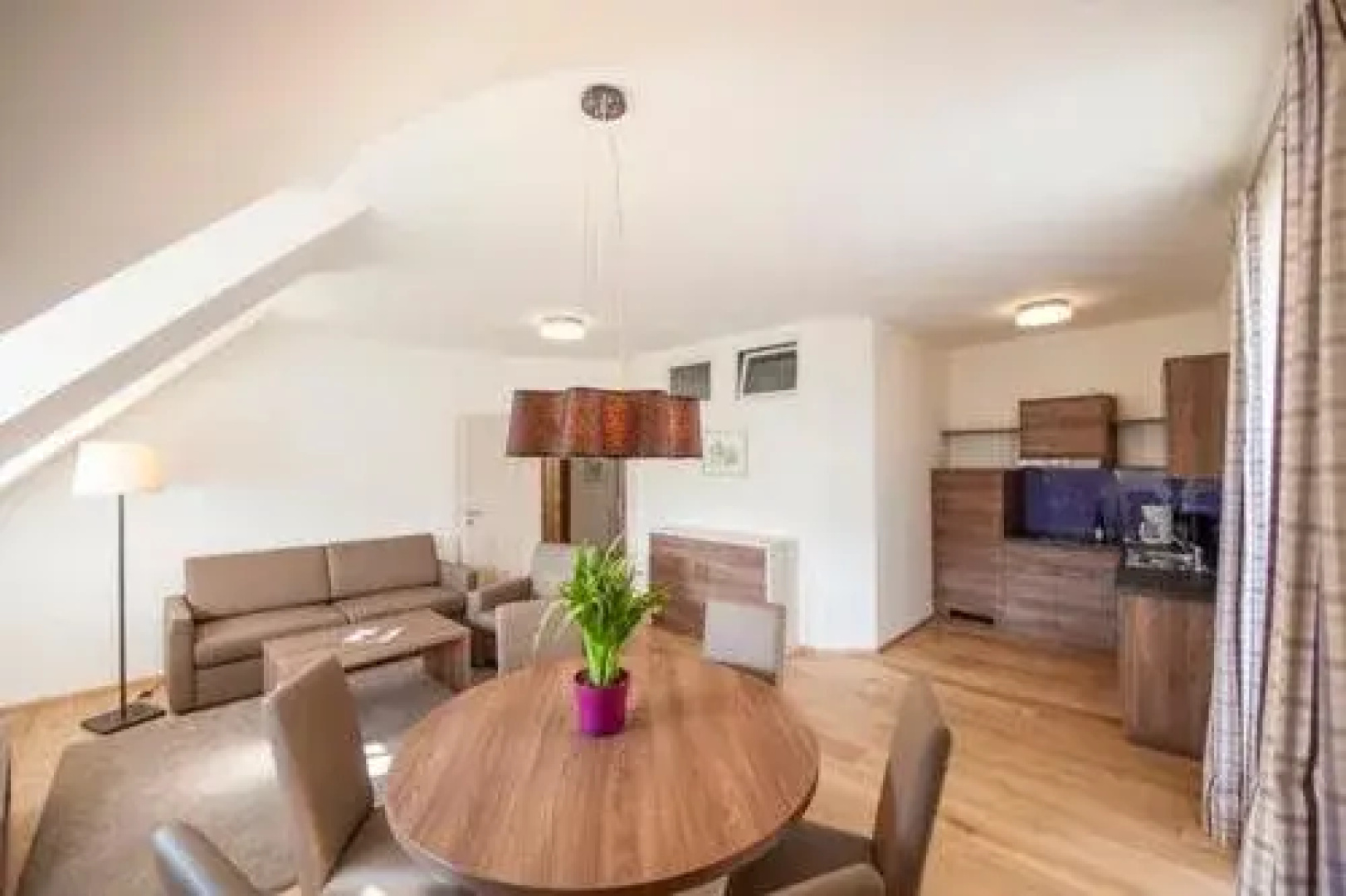 Gï¿½stehaus & Appartements Lehensteiner Wachau