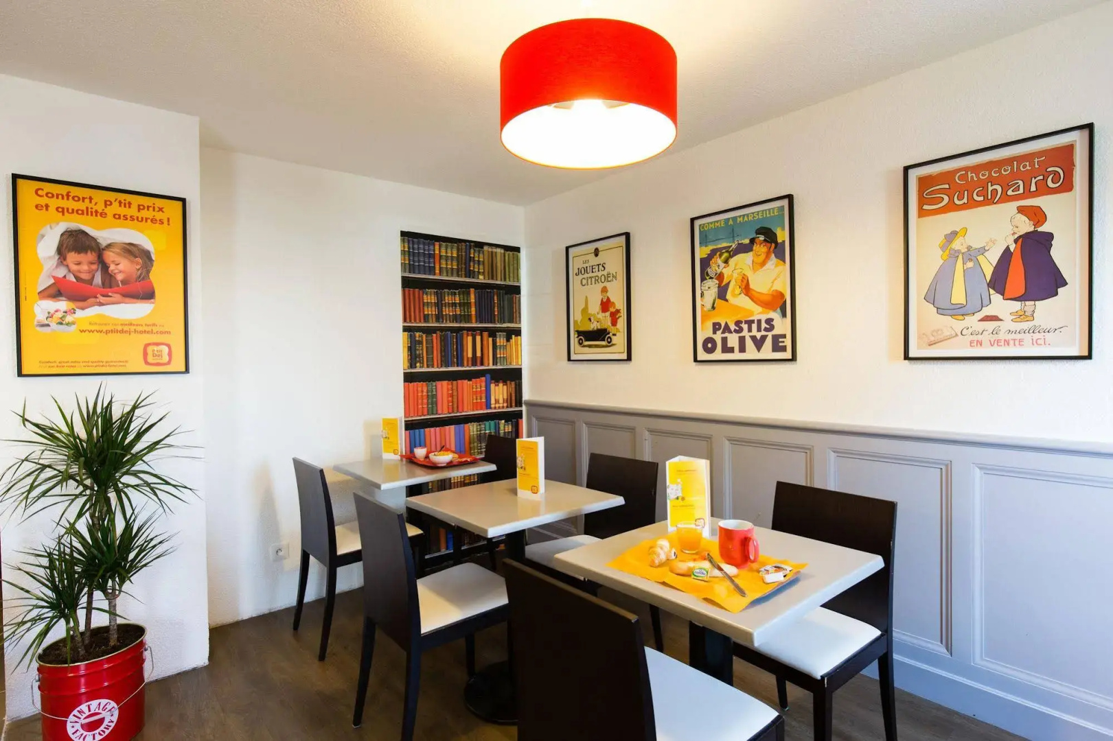 Kyriad Direct Orleans Ouest