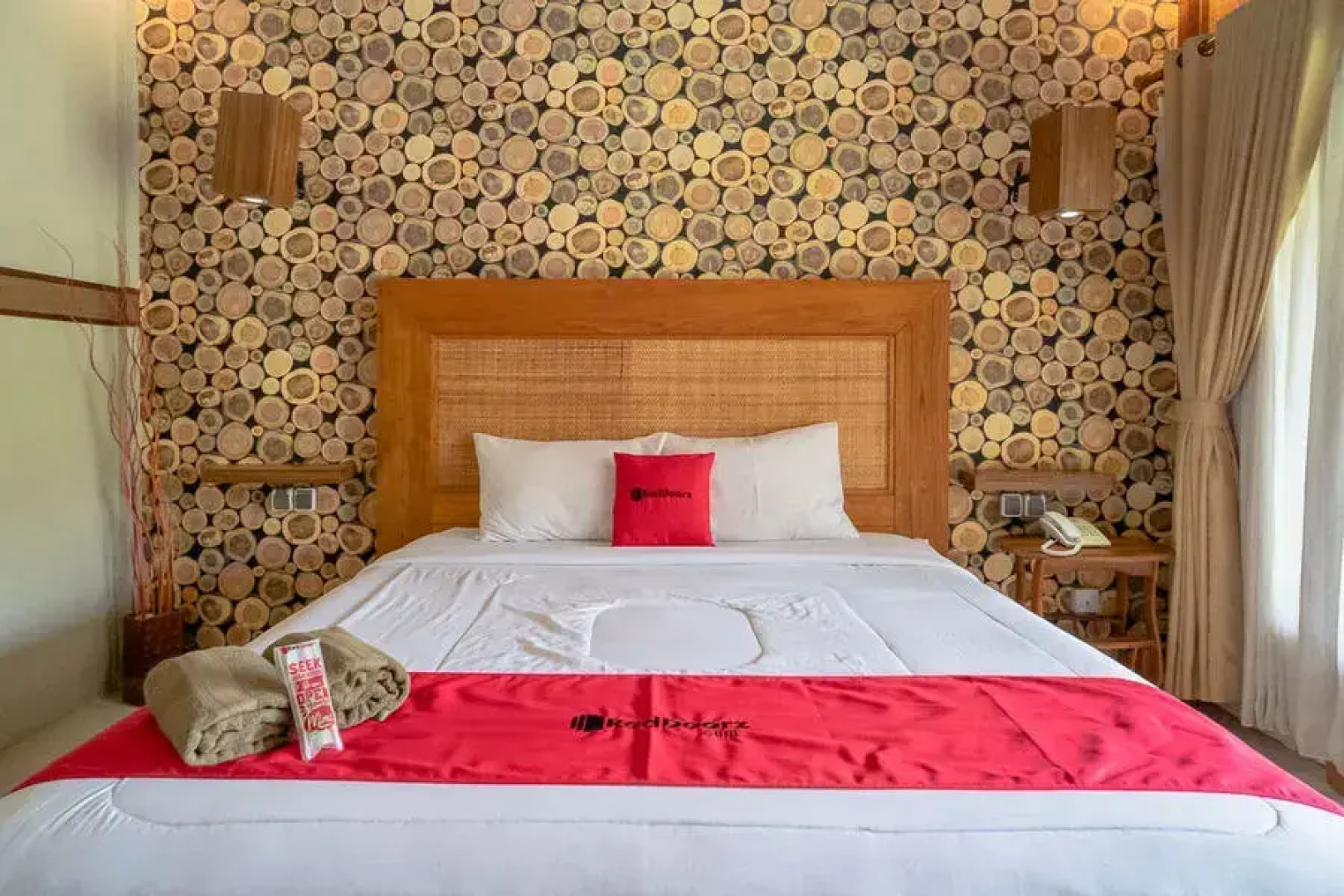 RedDoorz Plus @ Raya Senggigi Lombok