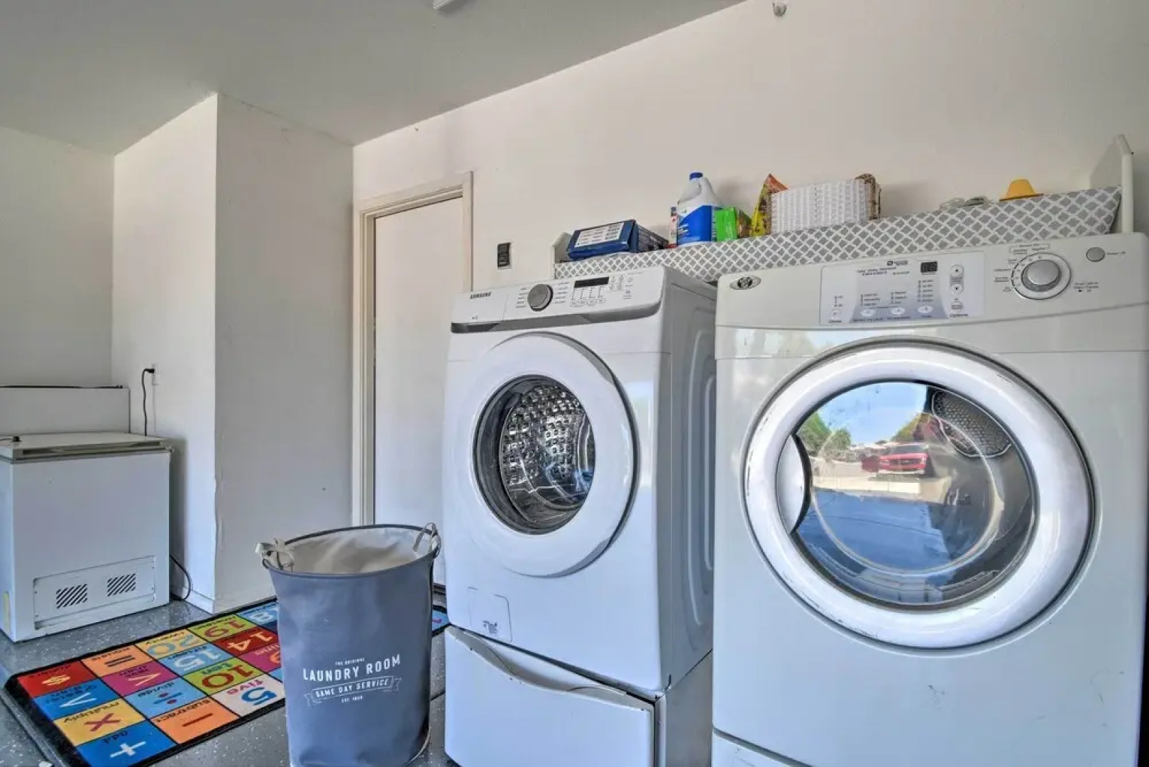 4 Mi to State Farm Stadium: Avondale Home w/ Patio