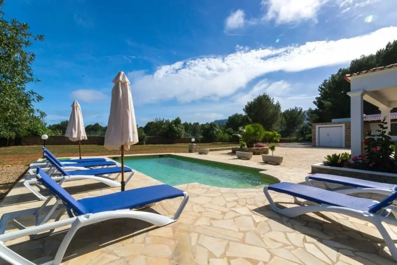 Cana Lali - House with Bungalow