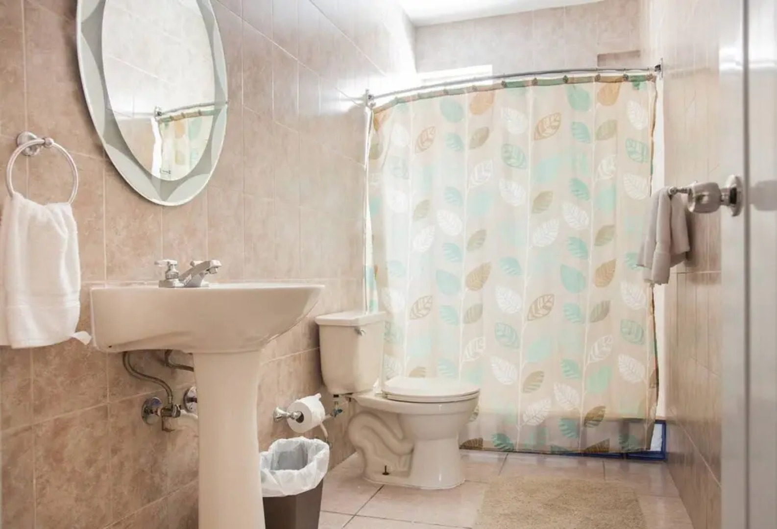 Colinas del Atlantico Vacational House 1st Floor