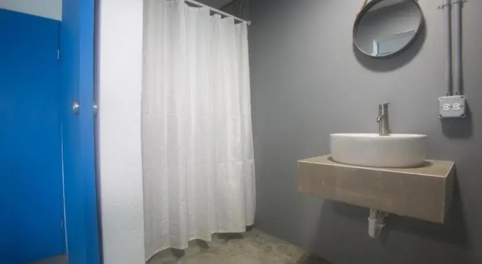 Nomada Urban Beach Hostel - Adults Only