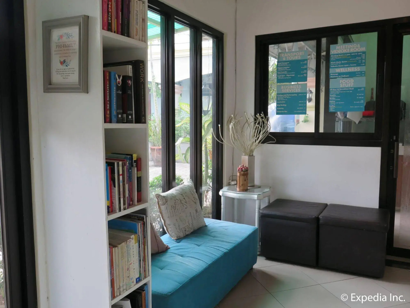 Zillion Pavilion Family & Business Hotel