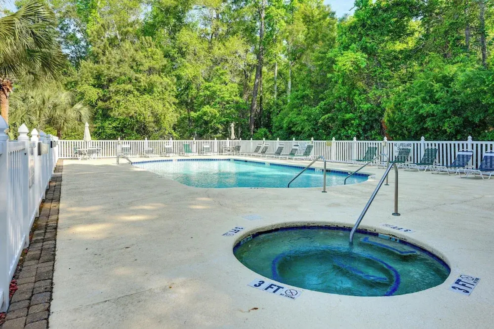 Condo w/ Pool & Hot Tub in Aberdeen Golf Villas!