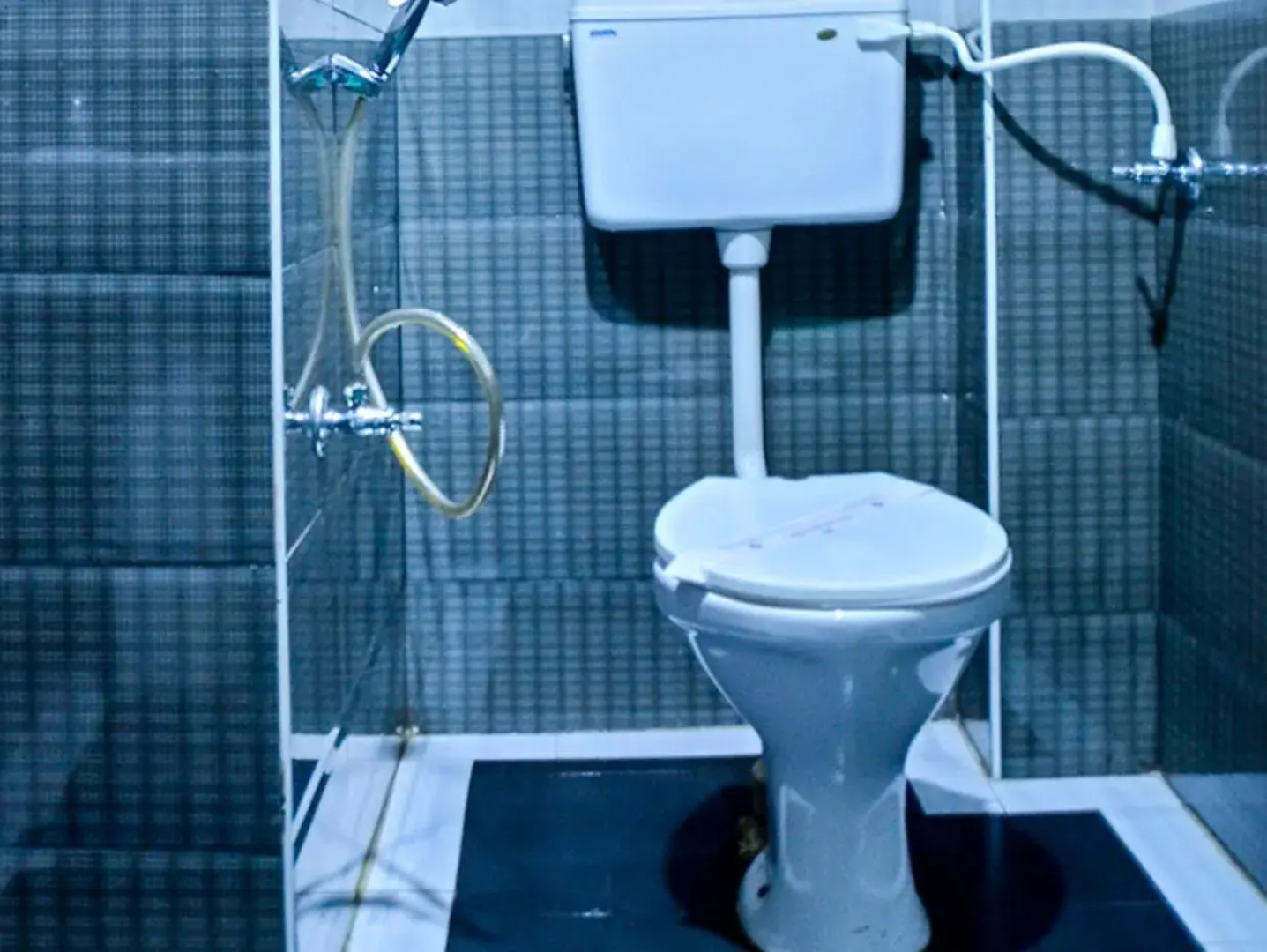 Hotel Seven Roads Grand Inn