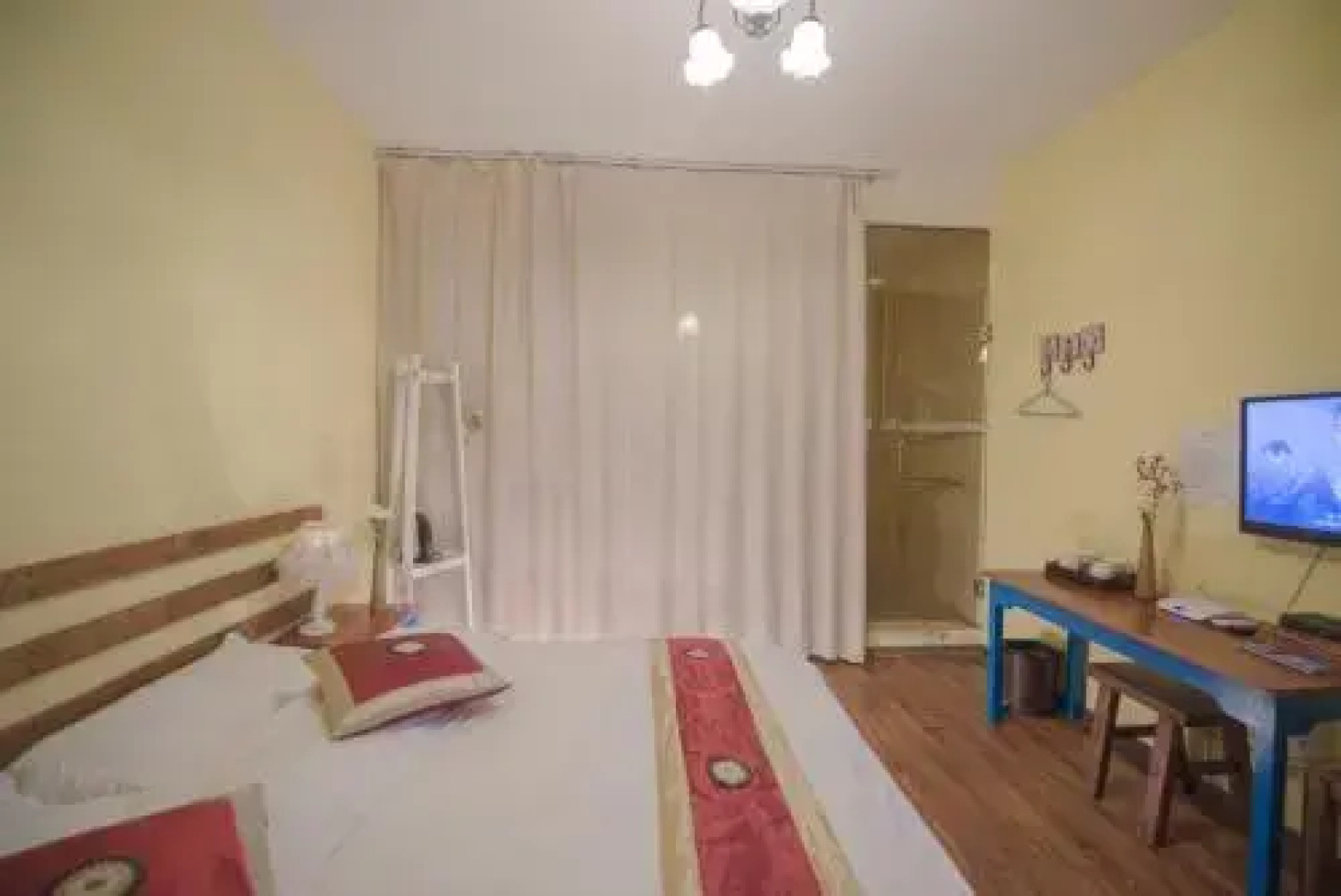 Dali Photography Theme Hostel