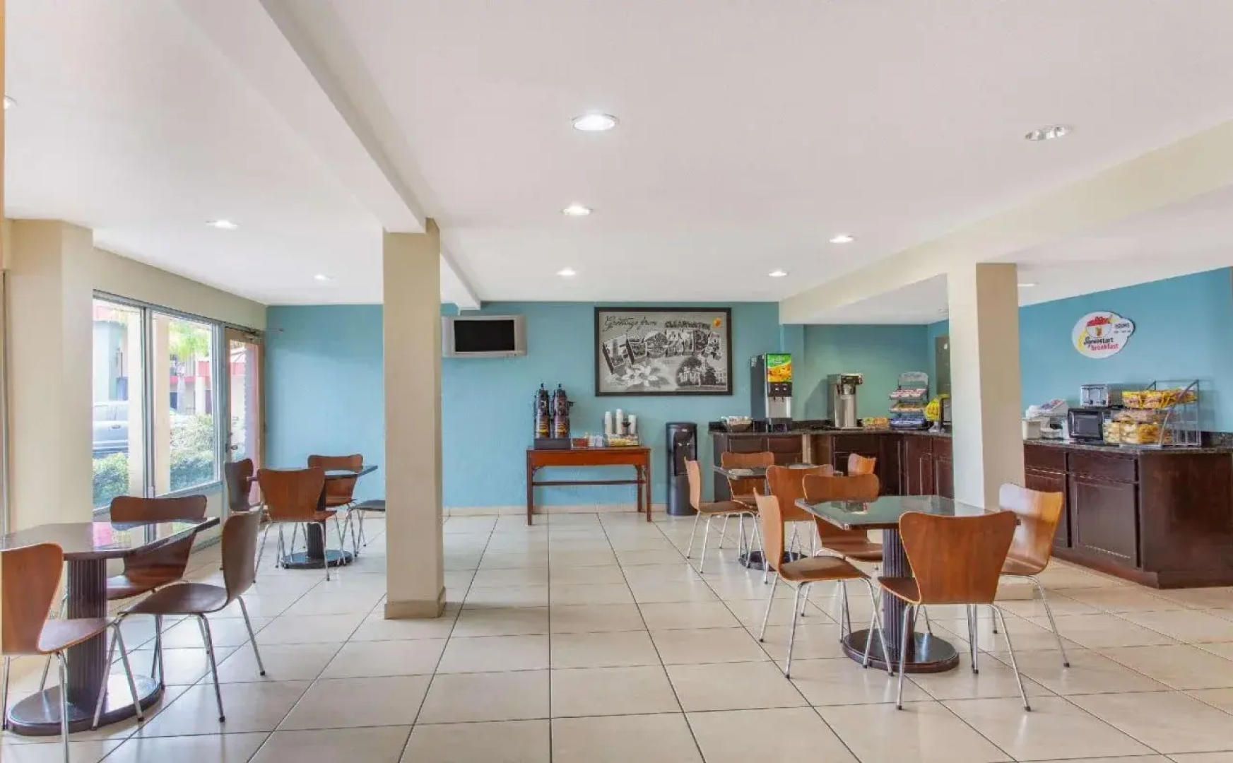 Super 8 By Wyndham Clearwater/Us Hwy 19 N