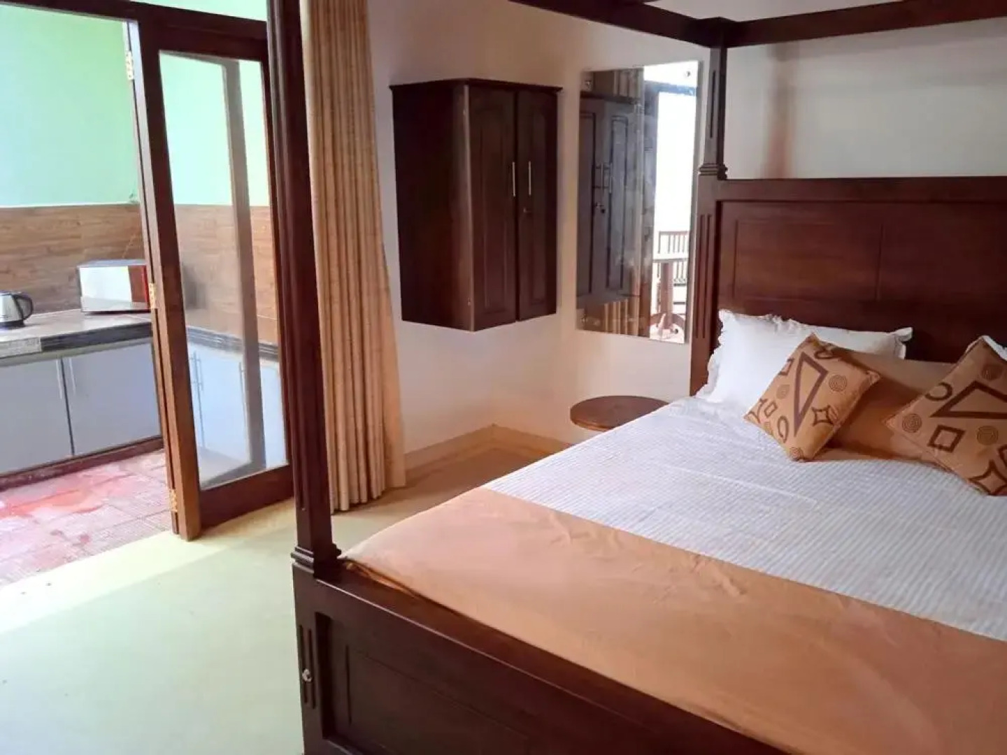 Heaven Thalalla- 4BHK Superior Villa With Private Pool and inside apartments