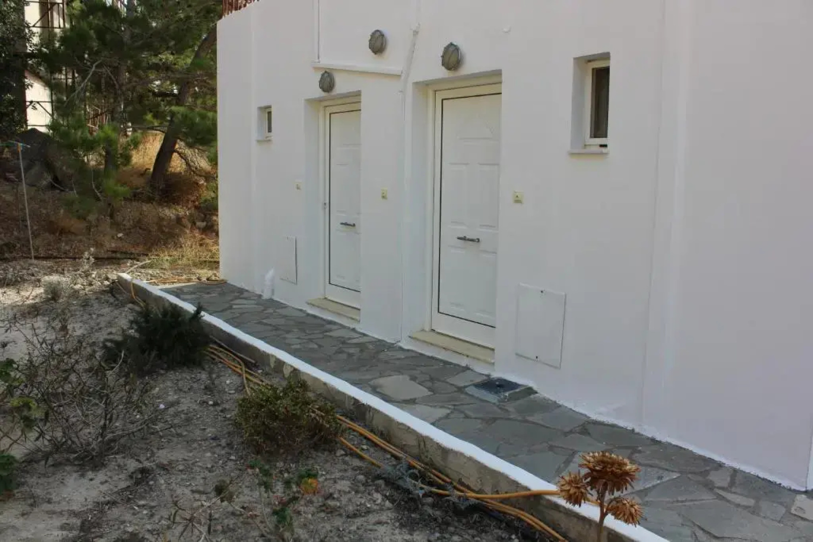 Aaron Studios Apartments
