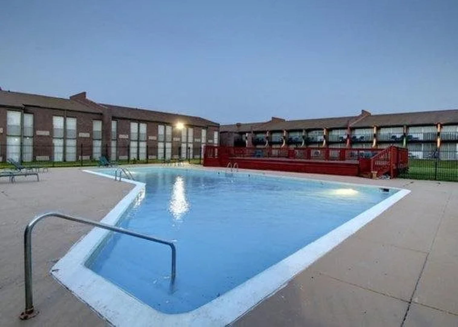 Economy Hotel Plus Wichita