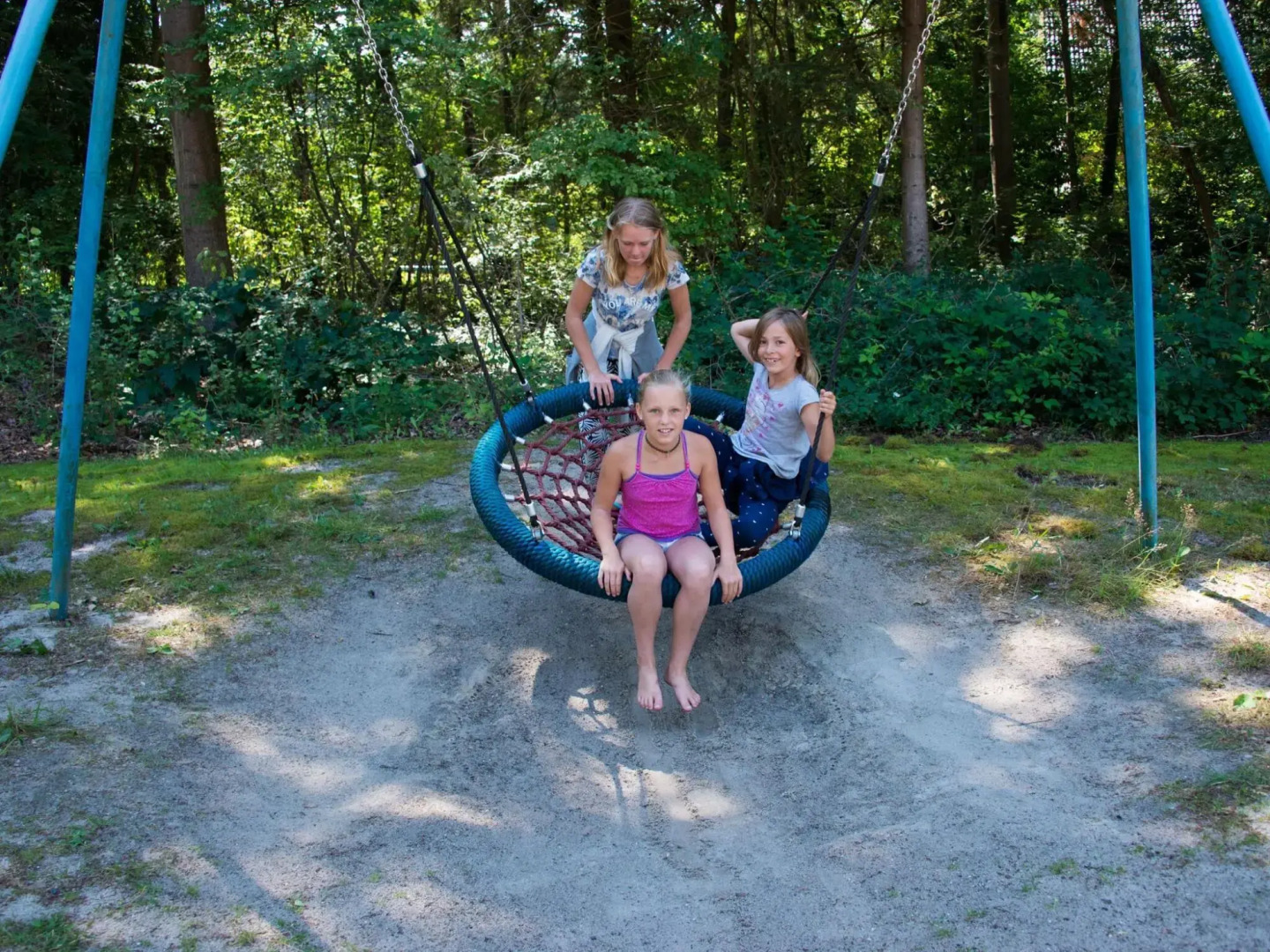 Spacious villa with sauna and hot tub, in a holiday park near a National Park