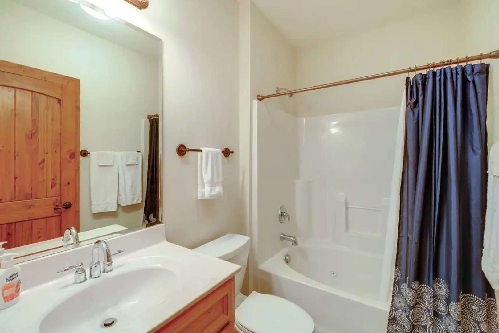 Mountain Condo 2 Mi to Dtwn Banner Elk w/ Views!