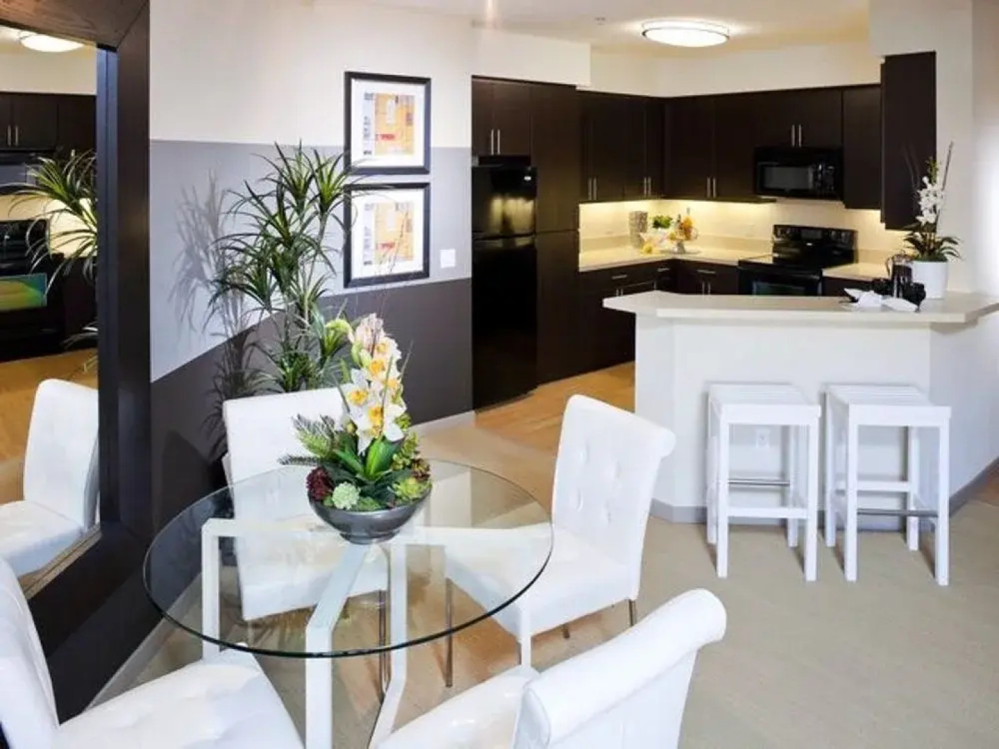 Oakwood 1001 Harvey Drive