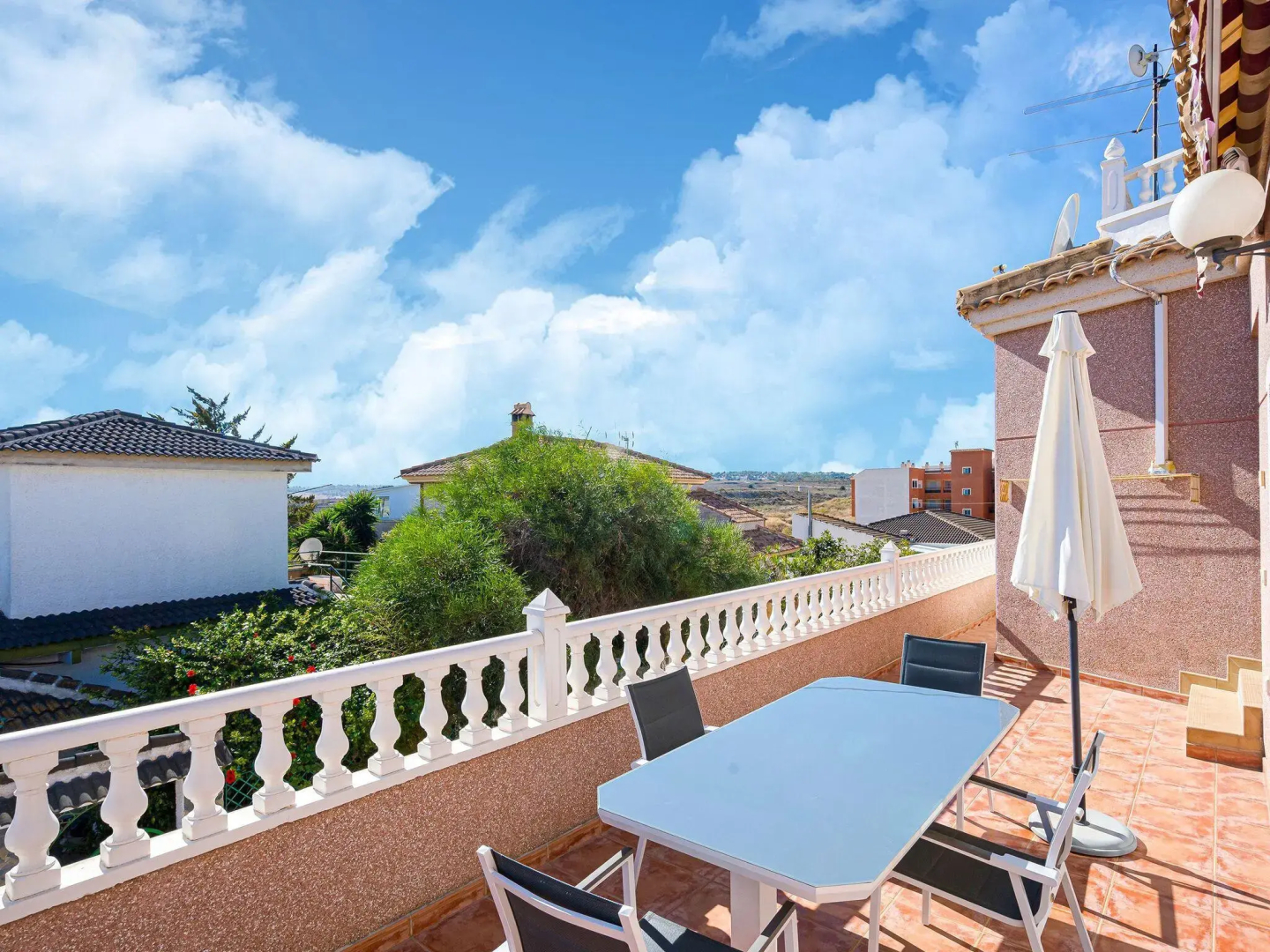 Pretty Holiday Home in San miguel de salinas with Pool