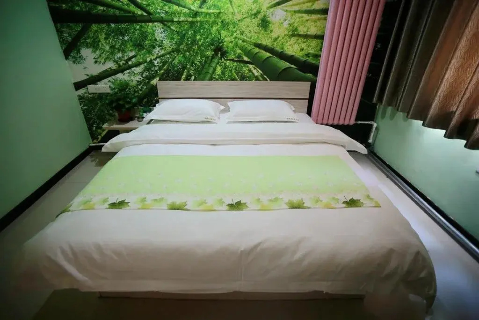 Jiayuguan City Hard Rock Hotel art theme