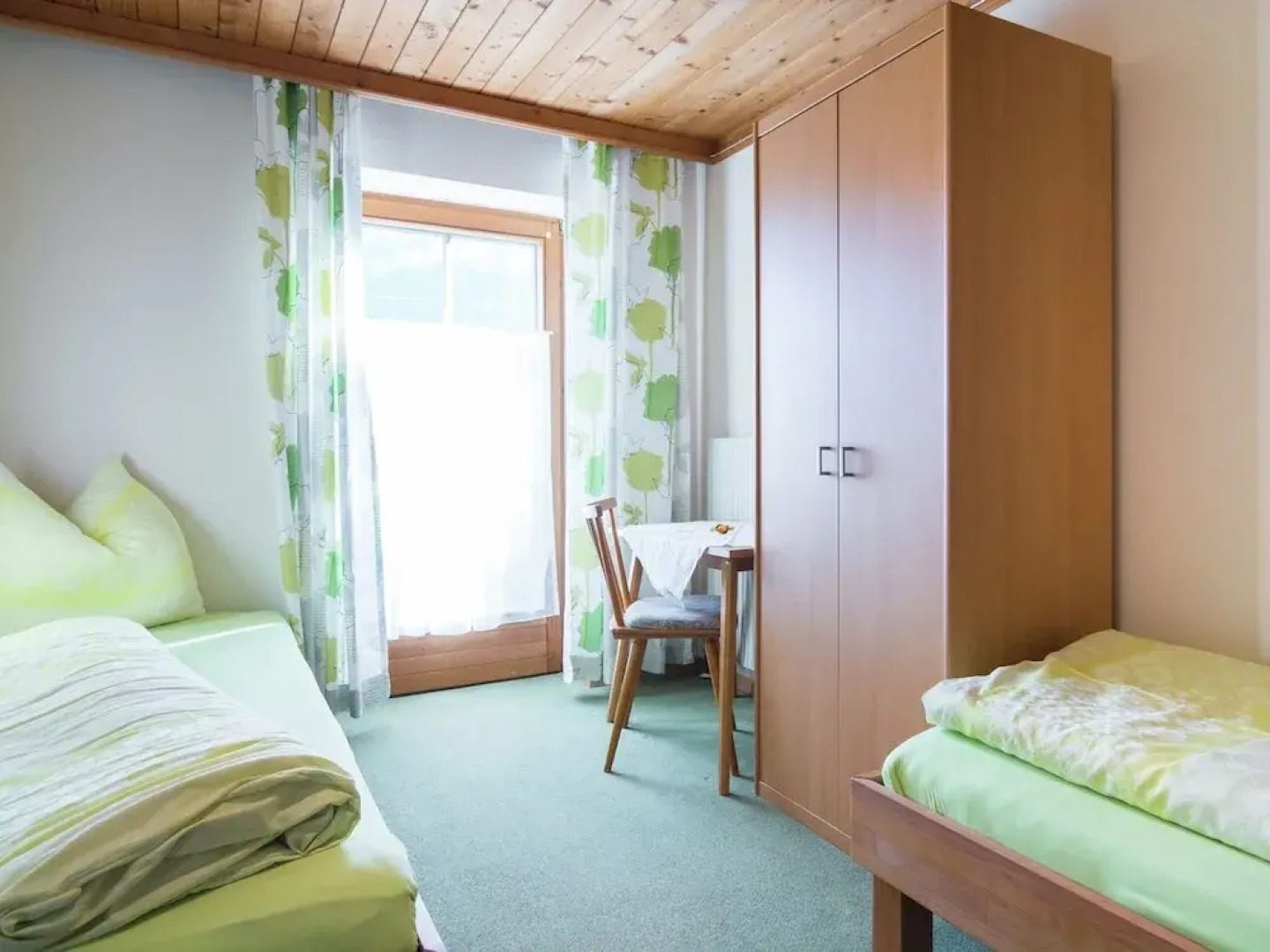 Spacious Apartment Near Ski Area In Konigsleiten