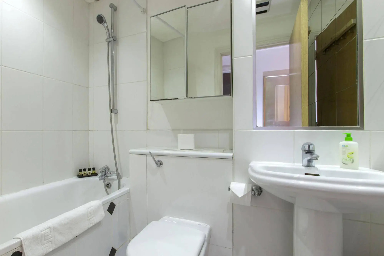 Club Living - Tower Hill Apartments