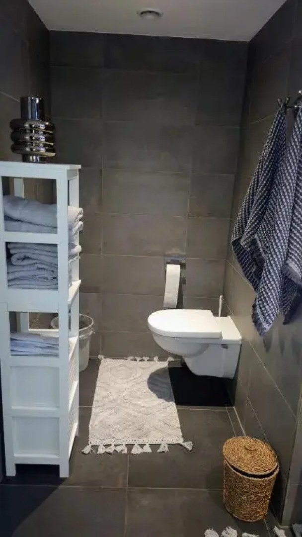 Maurers Schlierseetraum 6, Studio 455 mit 42 qm neu renoviert, Erdgeschoss mit eingezäunter Terrasse in ruhiger Lage am Kirchbichlweg 8