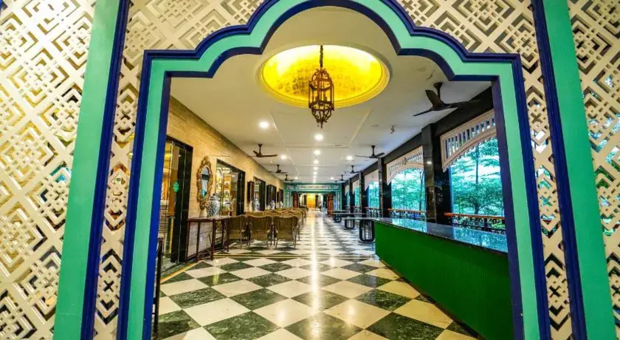 Mayfair Oasis Resort & Convention